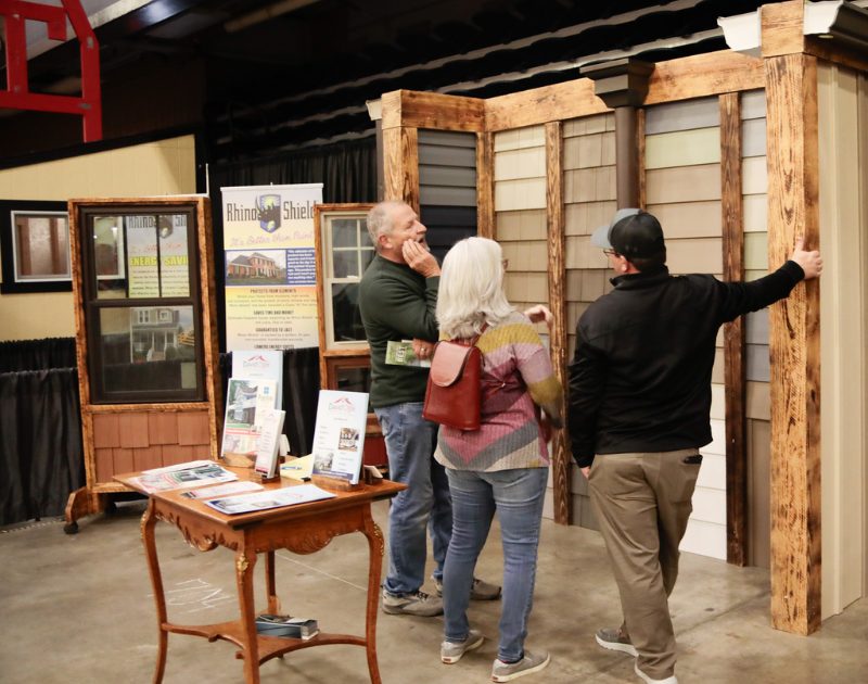 Homeowners and exhibitors at a Nationwide Expos home expo, photo 2